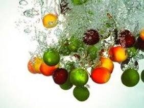 تقشير الفاكهة بأحماض الفاكهة والتي بفضلها تتجدد خلايا الجلد